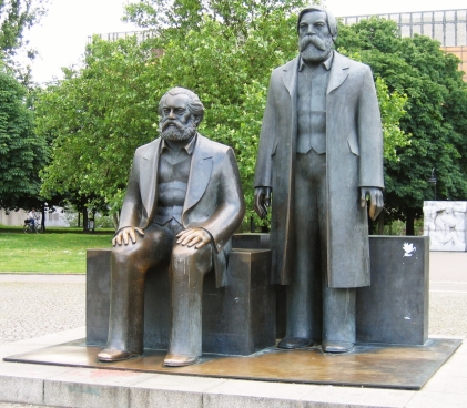 Marx en Engels, een jonge blik op de oude wereld | Solidair Marx en Engels, een jonge blik op de oude wereld | Solidair